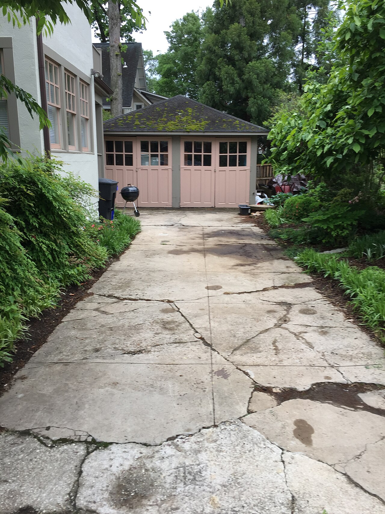 Residential driveway before a permeable paving upgrade